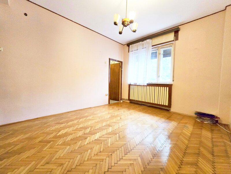 Piata Victoriei Apartament cu 2 camere  Pozitie ideala